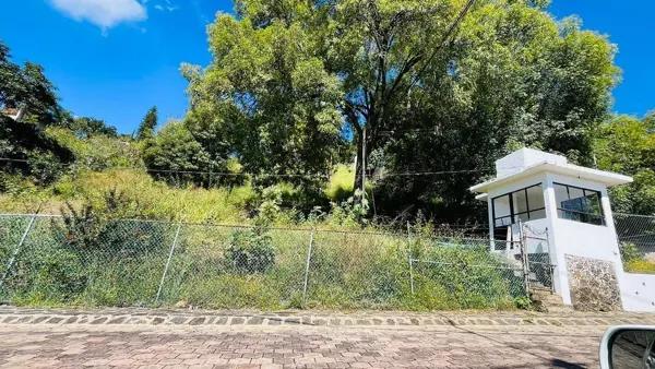 Terreno en Fraccionamiento Los Limoneros | Exclusividad, Seguridad para Desarrollar Terreno en Fraccionamiento Los Limoneros | Exclusividad, Seguridad para Desarrollar