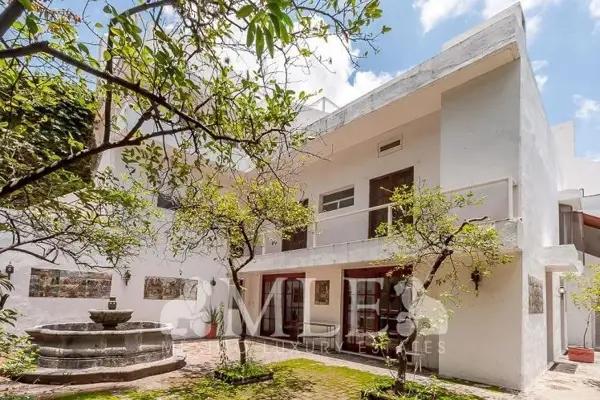 Casa en Cuernavaca Centro | Casona Histórica con Alberca, Mirador y Vista a la Catedral Casa en Cuernavaca Centro | Casona Histórica con Alberca, Mirador y Vista a la Catedral