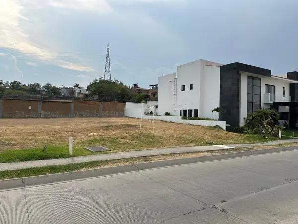 TERRENO EN PARAÍSO COUNTRY CLUB