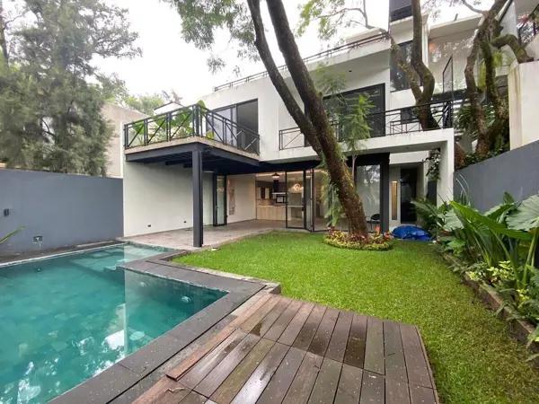 CASA EN RANCHO CORTES