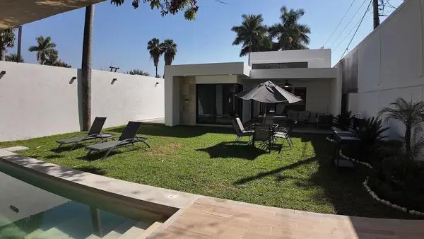 Casa en un Nivel | Jardín, Alberca Privados en Fraccionamiento Con Seguridad en Yautepec