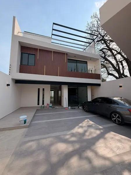 CASA EN DELICIAS