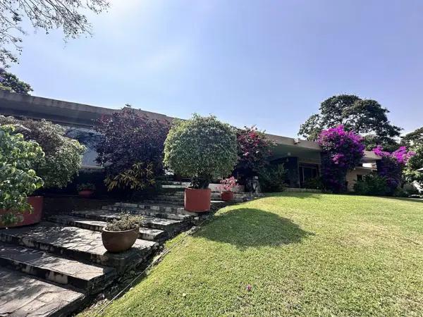 CASA EN LAS QUINTAS CASA EN LAS QUINTAS