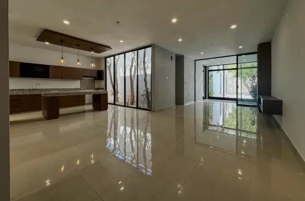 CASA EN VENTA DE UN PISO EN CHOLUL, MERIDA YUCATAN, VILADIU