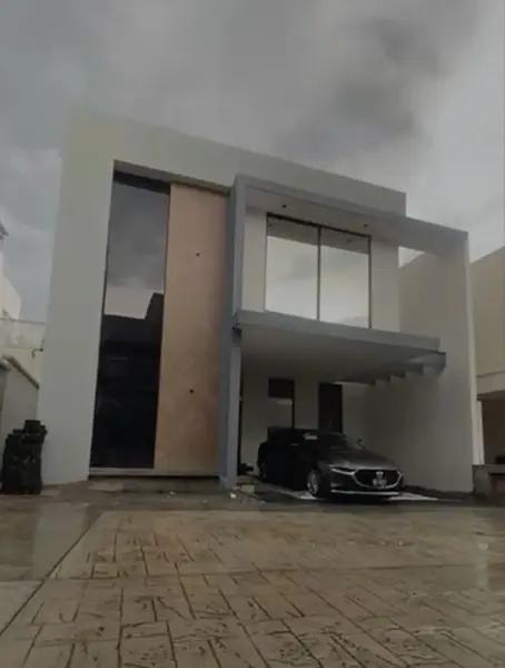 CASA EN VOLCANES