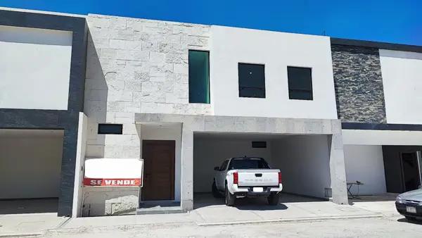 Casa en Los Viñedos con Habitación en Planta Baja, Torreón