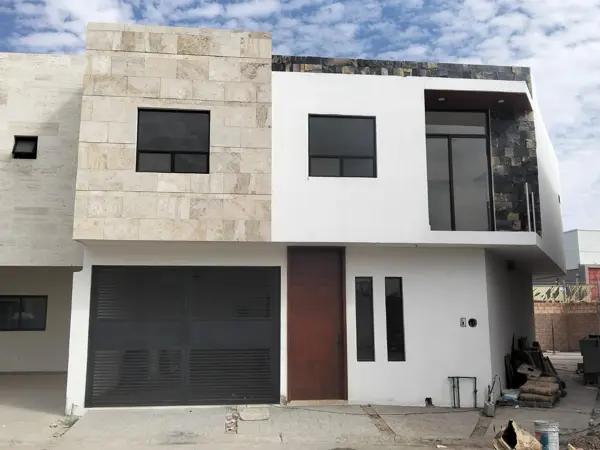 CASA EN VENTA TIPO TOWN HOUSE EN VIÑEDOS, TORREON, COAH CASA EN VENTA TIPO TOWN HOUSE EN VIÑEDOS, TORREON, COAH