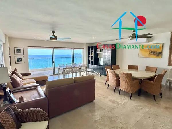 Departamento con 3 recámaras y terraza con vista al mar
