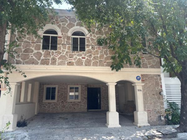 Casa en Renta en Hacienda del Valle, San Pedro Garza García