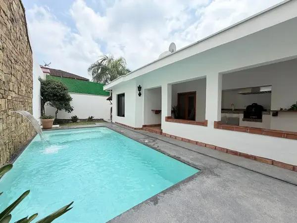 CASA EN VENTA, VALLE ALTO