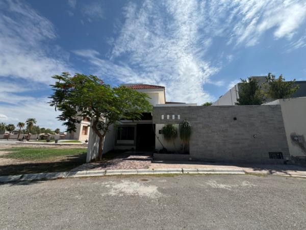 CASA EN RENTA RESIDENCIAL GALERÍAS