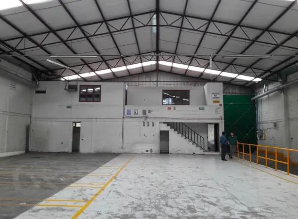 se renta Bodega en Alce Blanco Naucalpan por Periférico, anden Trailer, Oficinas, Garaje se renta Bodega en Alce Blanco Naucalpan por Periférico, anden Trailer, Oficinas, Garaje