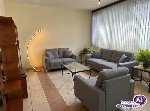 Casa en venta de 5 recamaras en Colonia Zona Escolar Oriente