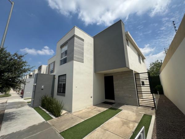 Casa en Venta en Fraccionamiento Privado en García. Estrena la casa de tus sueños