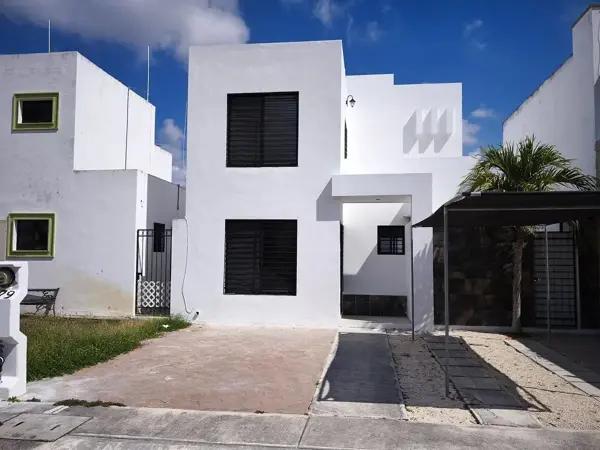 CASA EN VENTA GRAN SANTA FE MERIDA YUCATAN FRENTE A PARQUE