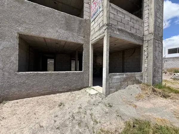 CASA EN VENTA, EN ESQUINA CON GRAN TERRENO.
VILLA CAMPESTRE ACTOPAN