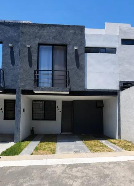 CASA EN VENTA EN JARDINES DE LA PRIMAVERA