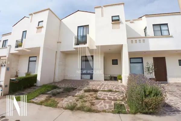 CASA EN VENTA CANAH RESIDENCIAL /CASA CLUB CON ALBERCA CASA EN VENTA CANAH RESIDENCIAL /CASA CLUB CON ALBERCA