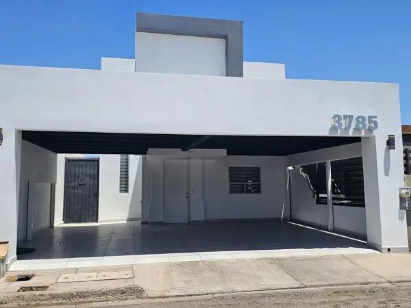 CASA AMUEBLADA EN RENTA EN RESIDENCIAL MAYAKHAN