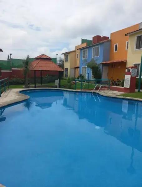 Casa con alberca en excelente zona de la ciudad.