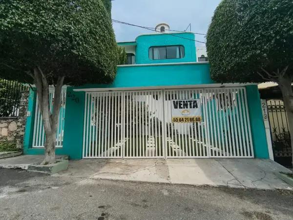 Casa en Venta en Tejeda, Corregidora: Propiedad Habitacional con Amplias Amenidades