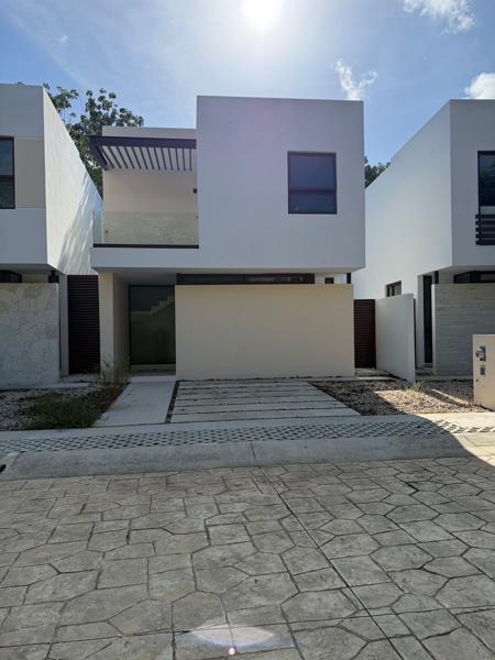 Casa en Renta en Ciudad Mayakoba, Playa del Carmen – Accesibilidad y Confort en Senderos Norte