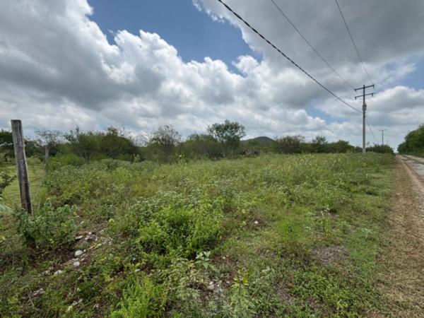Terreno Campestre en Venta Cercano a la Carretera Nacional Terreno Campestre en Venta Cercano a la Carretera Nacional