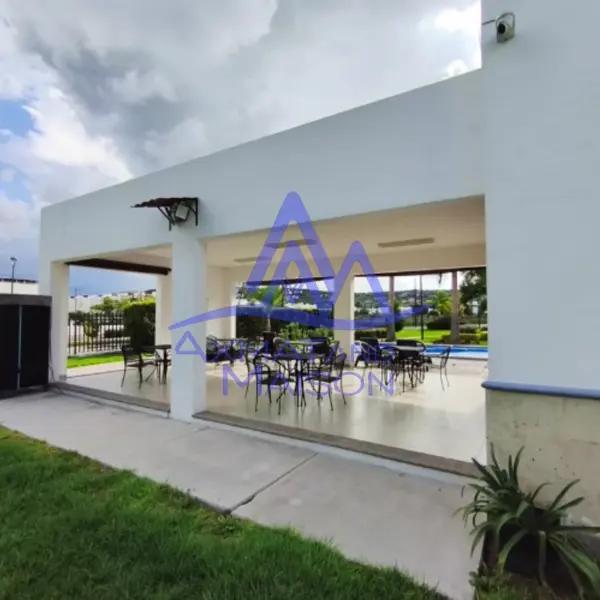 Departamento en Venta en Santiago, Querétaro - Espacio Moderno y Confort con 2 Recámaras