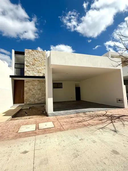 Casa de 4 habitaciones en privada residencial, Margaritas de Cholul Casa de 4 habitaciones en privada residencial, Margaritas de Cholul