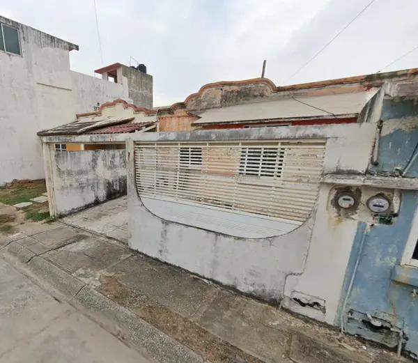 Casa en venta en Paraíso Coatzacoalcos, ideal para ti