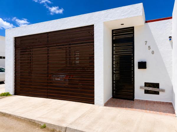 Casa en venta en Mérida, Yucatán en Fraccionamiento Los Héroes