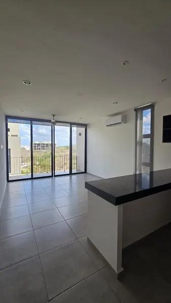 LOFT EN RENTA EN TEMOZÓN NORTE DOBLE NIVEL + BALCÓN + PRIVADA