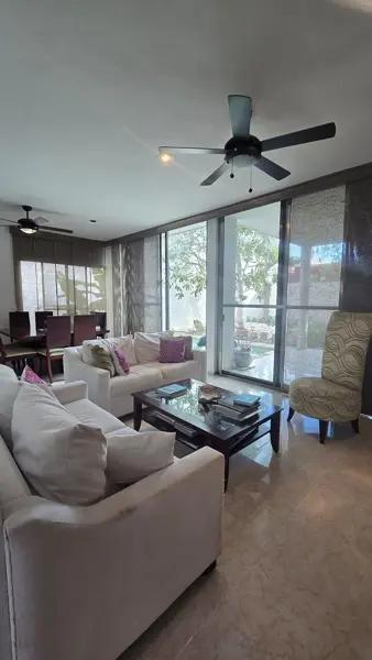 Casa en Sodzil Norte $6.15M | Piscina + excelente valor en zona premium Casa en Sodzil Norte $6.15M | Piscina + excelente valor en zona premium
