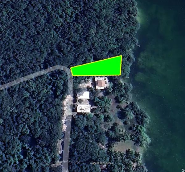 Terreno frente laguna en Buenavista, Bacalar