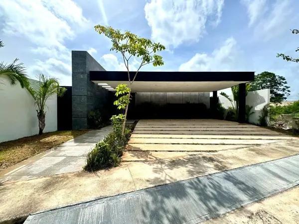 Casa con alberca en Venta en Privada Olivia