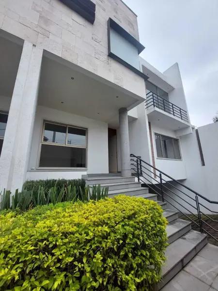 En venta casa en San Jerónimo Aculco.