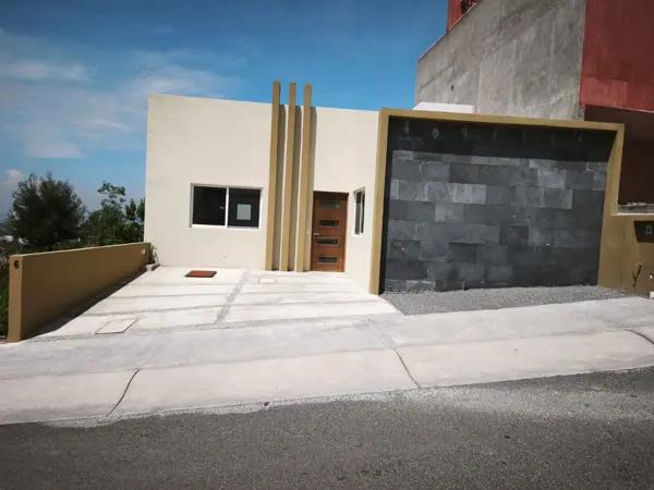 Casa de Autor de Un Nivel 3Rec 2.5Baños Diseño Exclusivo y Máxima Comodidad