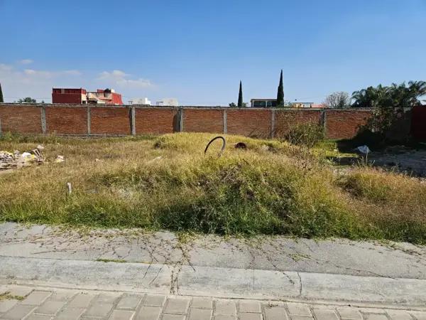 TERRENO EN VENTA DENTRO DEL FRACCIONAMIENTO RINCÓN MORILLOTLA TERRENO EN VENTA DENTRO DEL FRACCIONAMIENTO RINCÓN MORILLOTLA