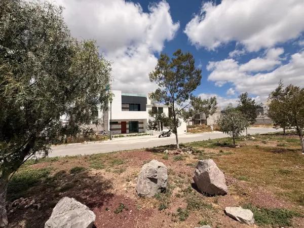 Casa en Venta en Fraccionamiento El Saucillo, Mineral de la Reforma - Amplia y Bien Ubicada
