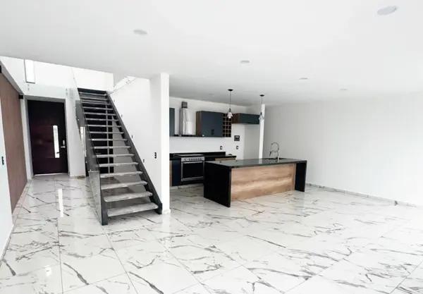 CASA EN VENTA EN LOMALTA TRES MARIAS, MORELIA