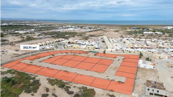 Terreno Residencial en Venta en El Centenario con Servicios y Excelente Ubicación