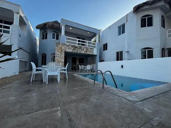 VILLA EN VENTA FRENTE AL MAR EN SAN BRUNO, AMUEBLADA Y EQUIPADA YUCATÁN