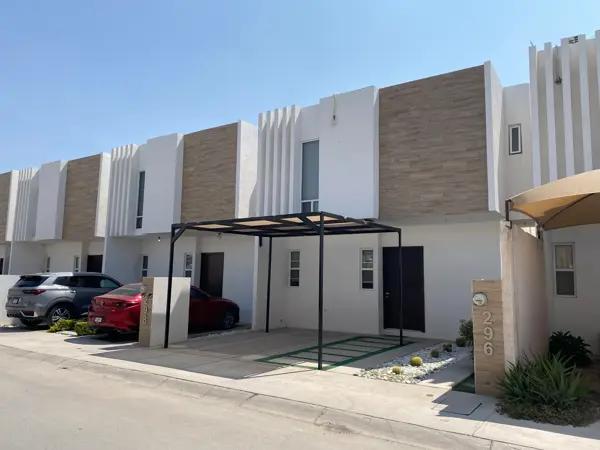 Casa en venta en Villas del Renacimiento, Torreón: Zona Norte, 3 recámaras