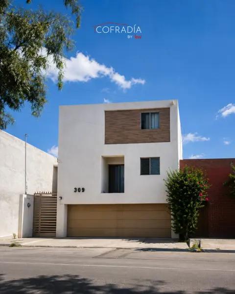 Casa en Venta en EL FRESNO SOBRE BLVD LAS QUINTAS Casa en Venta en EL FRESNO SOBRE BLVD LAS QUINTAS