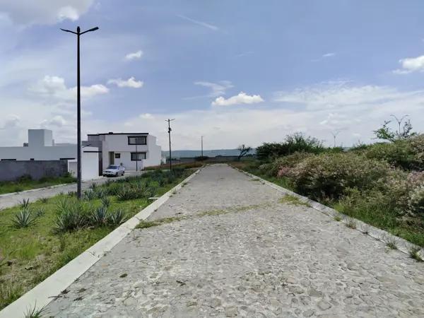 TERRENO EN VENTA EN VISTA REAL LOS AGAVES QUERETARO TERRENO EN VENTA EN VISTA REAL LOS AGAVES QUERETARO