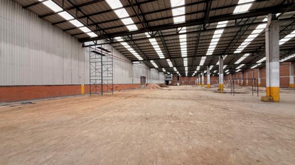 NAVE EN RENTA CUAUTITLÁN  IZCALLI 
PRECIO DE SALIDA 11 USD M2 +10 % DE MANTENIMIENTO + IVA .