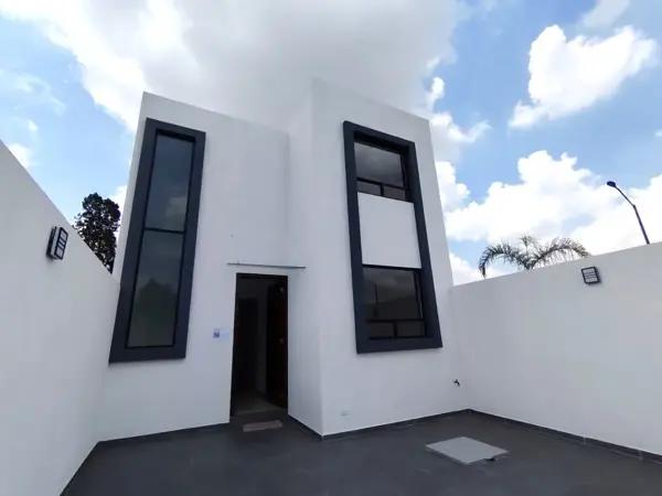 CASA EN VENTA CON RECÁMARA EN PLANTA BAJA EN QUINTAS DE GUADALUPE, SAN PEDRO CHOLULA