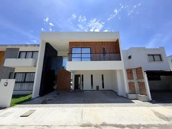 CASA EN VENTA EN EL FRACC MANANTIALES ALVARADO ,VERACRUZ