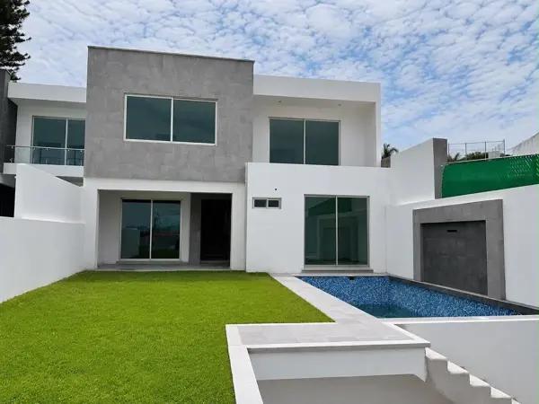 Casa Nueva en Burgos | Diseño Moderno, Jardín Privado y Alberca