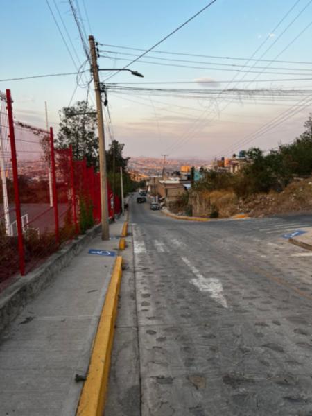 TERRENO EN VENTA 300m2 EN TLAQUEPAQUE (Dentro de periférico)